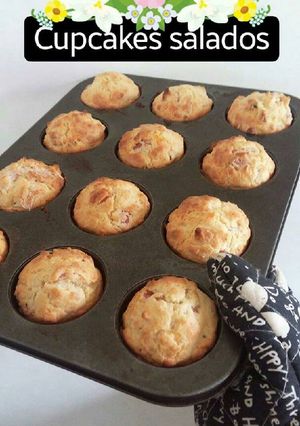 Una foto de Cupcakes salados de jamón, queso y cebolla de verdeo