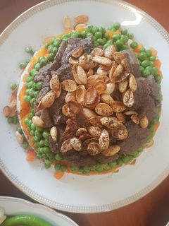 صورة لوصفة مقلوبة رز وبازلاء