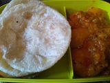अचारी आलू और पुरी (Achari aloo aur puri recipe in hindi)