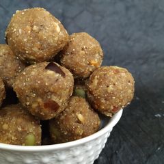 A picture of Protein laddoos.