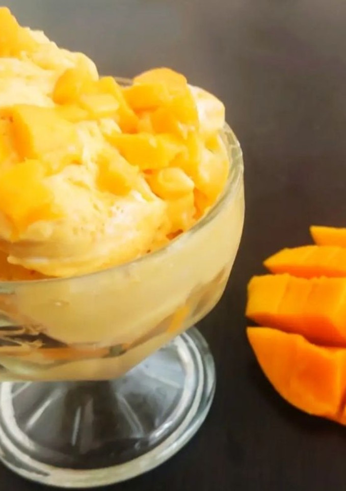 A picture of Mango ice cream.