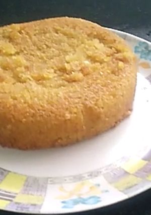 A picture of Mango Rava Cake.