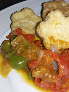 A picture of Awara wit sauce.