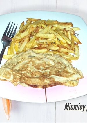 A picture of Simple fried potatoes and egg.