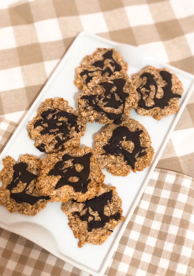 Una foto de Galletas healthy de plátano, avena y coco
