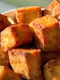Tofu crocante na Airfryer (dadinhos de tofu)