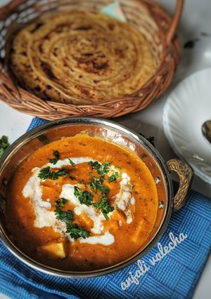 A picture of Paneer butter masala.