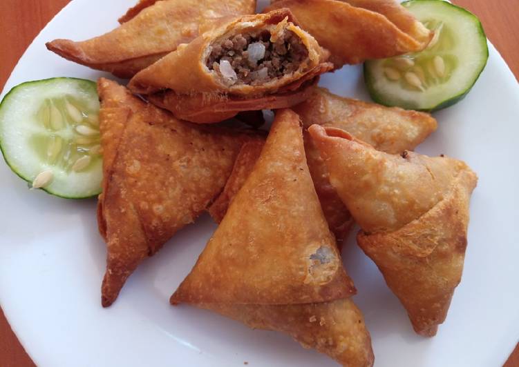 Steps to Prepare Award-winning Beef Samosas