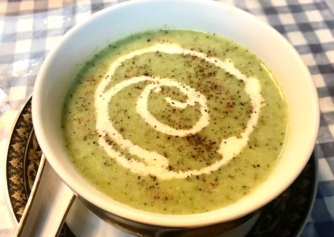 Steps to Make Award-winning Creamy spinach soup - New Recipe Nasta