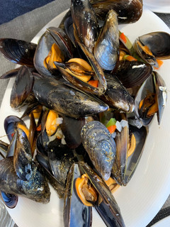 Una foto de Mejillones al vapor