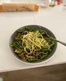 Comida Dieta: Pasta con ternera, vainas y aguacate