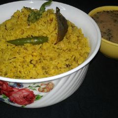 Hyderabadi Khichdi with khatta A picture of Hyderabadi Khichdi with khatta.