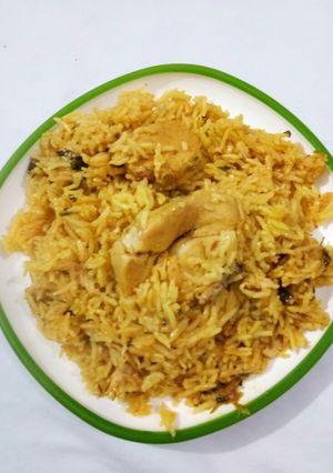 A picture of Chicken biryani.
