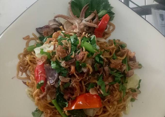 Resep Mie Goreng Campur Oleh Kusumawardani Cookpad