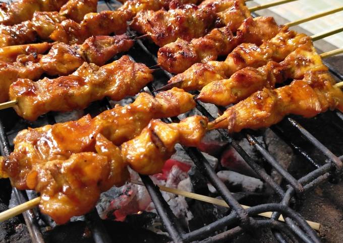 Cara Gampang Menyiapkan Sate Ayam Bumbu Simpel Anti Gagal
