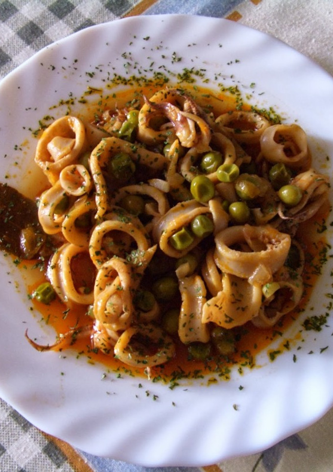 Una foto de Calamares en salsa