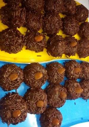 Una foto de Trufas con almendras