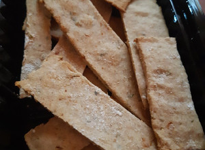 Una foto de Crackers o galletitas saladas integrales - harina de avena🫓🔥