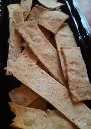 Una foto de Crackers o galletitas saladas integrales - harina de avena🫓🔥