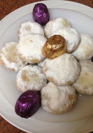 A picture of Eid Cookies (Ka'ak el Eid).