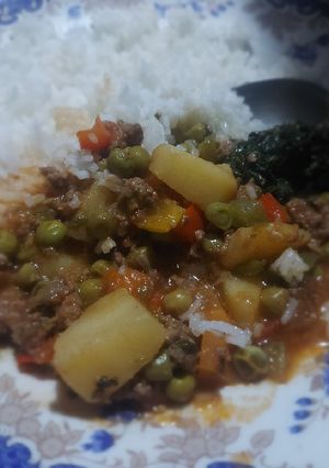A picture of Rice, peas and mince stew.