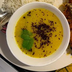 A picture of Shorbet adas (lentil soup).