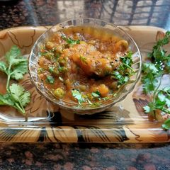 A picture of Shakarkand-Matar ki sabzi.