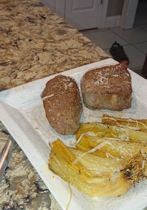 A picture of Baked Italian Beef Medallions and Leeks.