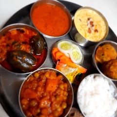 Thali A picture of Thali.