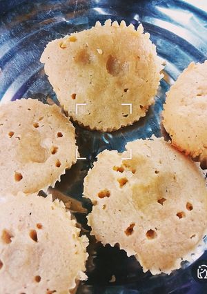 A picture of Vanilla cupcakes.