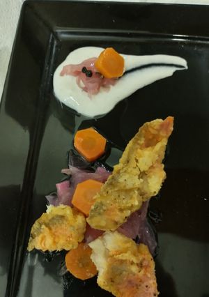 Una foto de Trillas fritas y salsa escabeche