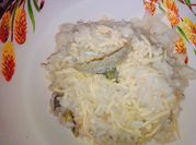 Una foto de risotto de alcachofas