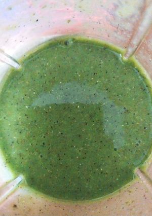 Hình của món Smoothie rau cải xoăn kale thanh long chuối.