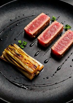 Foto di Tonno Tataki con Cipollotto Grigliato e Salsa Teriyaki