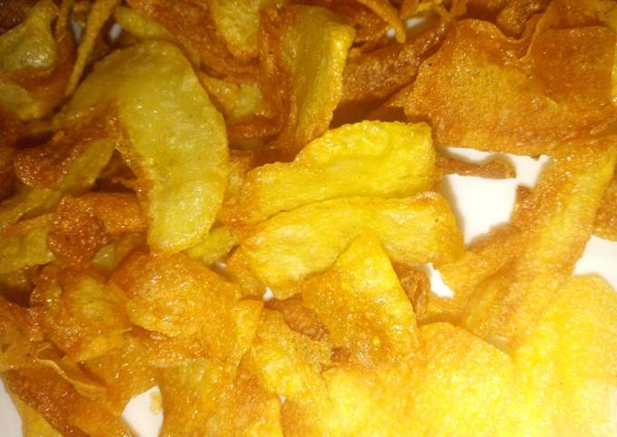 Crispy potato chips