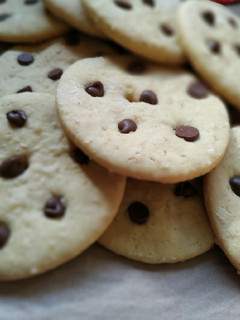 Una foto de Galletitas de limón con chispas de chocolate 🍪