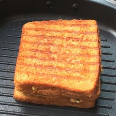 A picture of Cheese Grilled Sandwich.