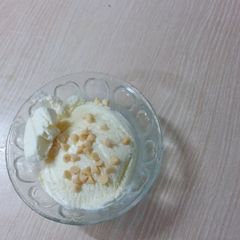 A picture of Homemade vanilla ice cream#author marathon.