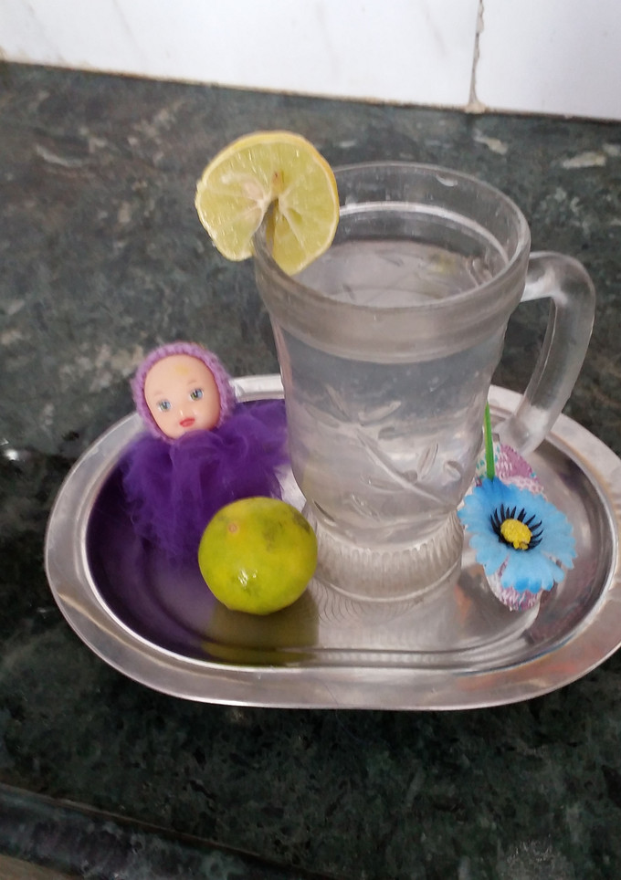 A picture of Lemon juice.