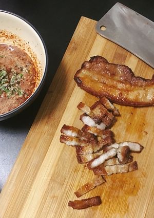 รูปของ 🐷หมูสามชั้นทอดน้ำปลา🐷🥓