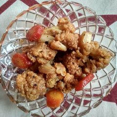 A picture of Gajar and gobhi mitha achar.