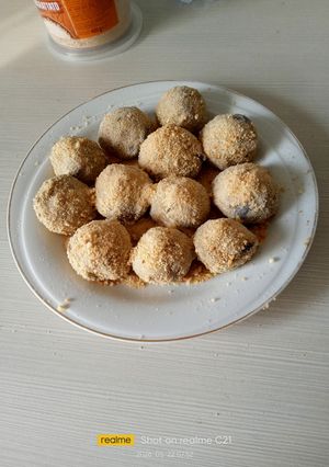 Foto di Polpette di melanzane in padella