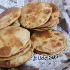 Mithi puri A picture of Mithi puri.