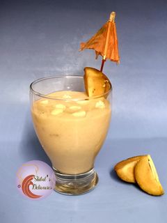 चिकू मिल्कशेक (Chikoo milk shake recipe in marathi) रेसिपी चे मुख्य फोटो 