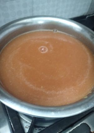 A picture of Tomato puree.