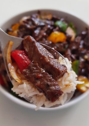 A picture of Beef Stir-Fry in Black Pepper Sauce.
