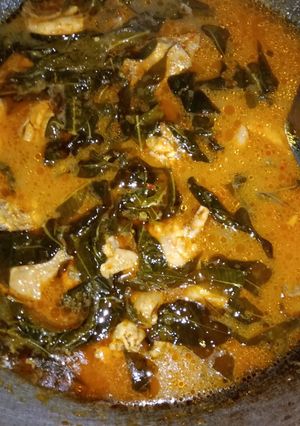Foto resep Ayam lempah kuning daun kedondong khas belo laut babel