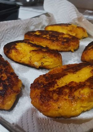 Una foto de Empanadas de plátano macho