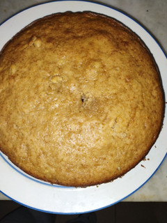 Una foto de Torta de manzana rallada fácil y económica