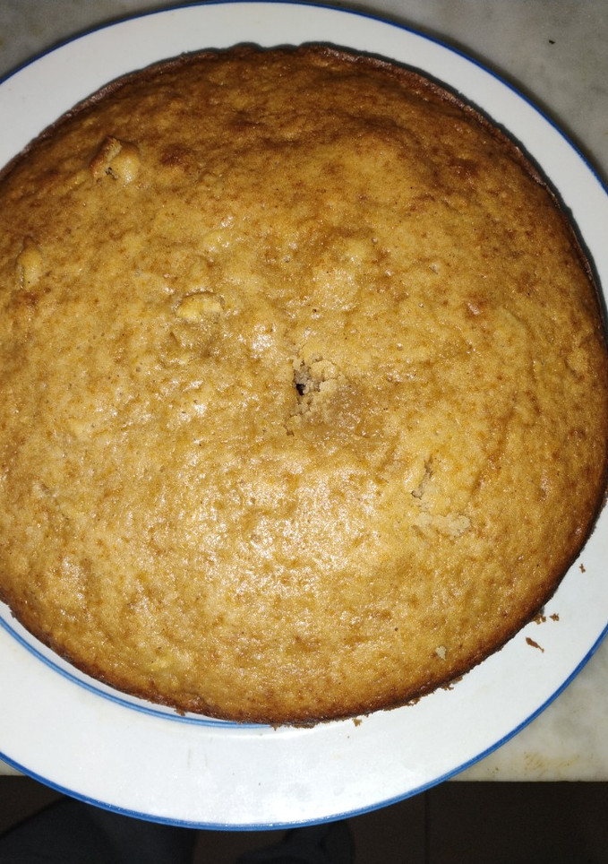 Una foto de Torta de manzana rallada fácil y económica